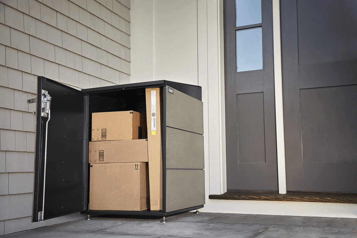 Porch Piracy - Package delivery locker PARCELBIN